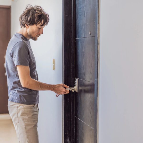 Buitengesloten? Deur openen!